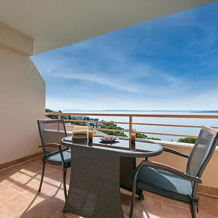 Family Friendly With A Swimming Pool Brela, Makarska - 20066 Apartment *